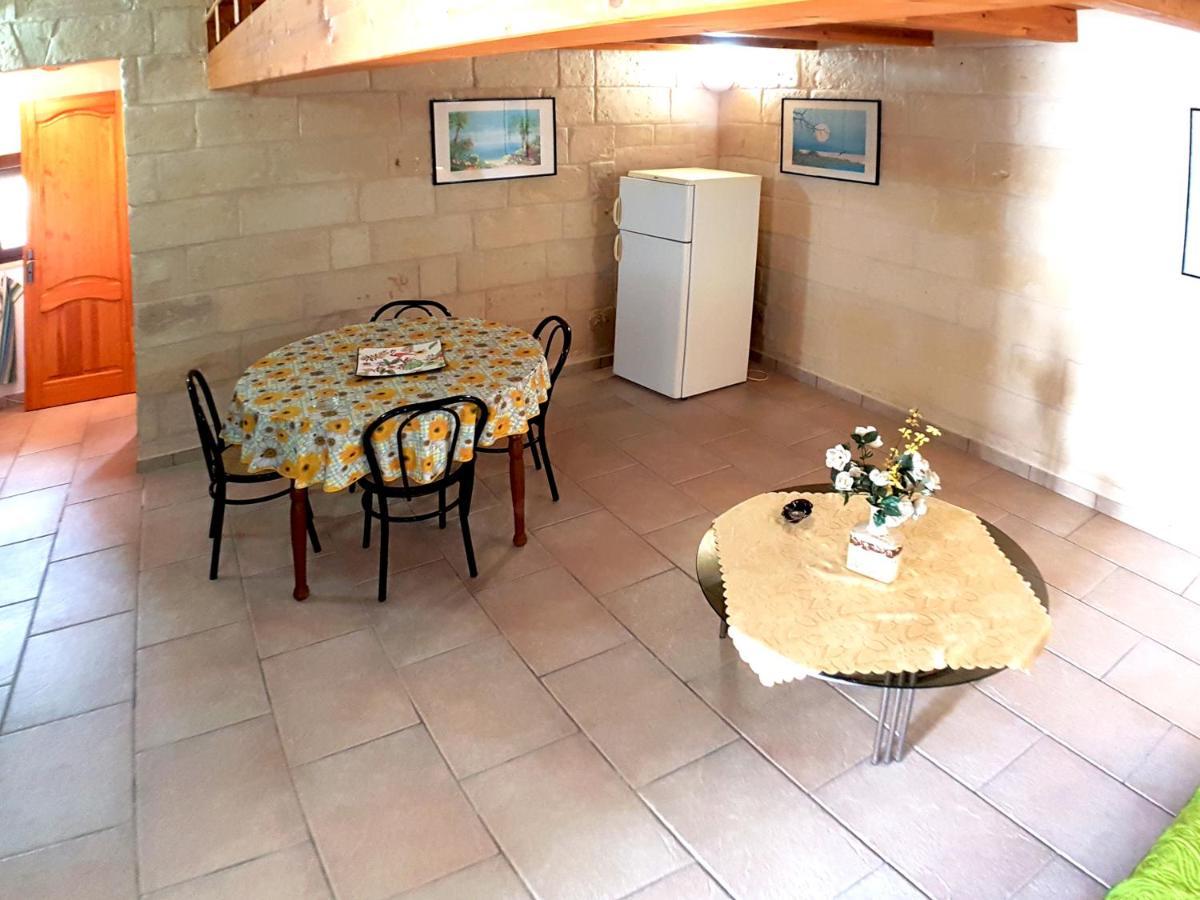 Oikia Vacanze Uggiano La Chiesa Casa Dante Exterior foto